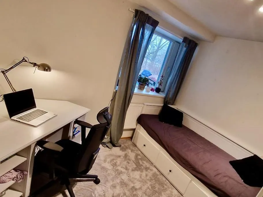 ستوكهولم 2 Bedrooms & Jacuzzi Apartment! شقة